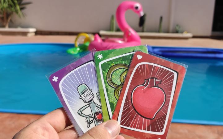 5 juegos de mesa perfectos para la playa o la piscina que deberías conocer