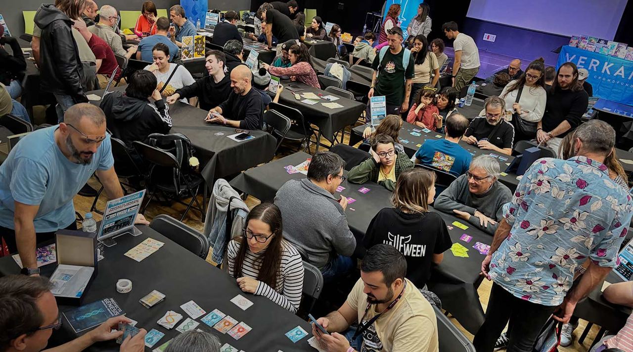 Atmosphere of the space set up for testing proto-games at DAU Barcelona