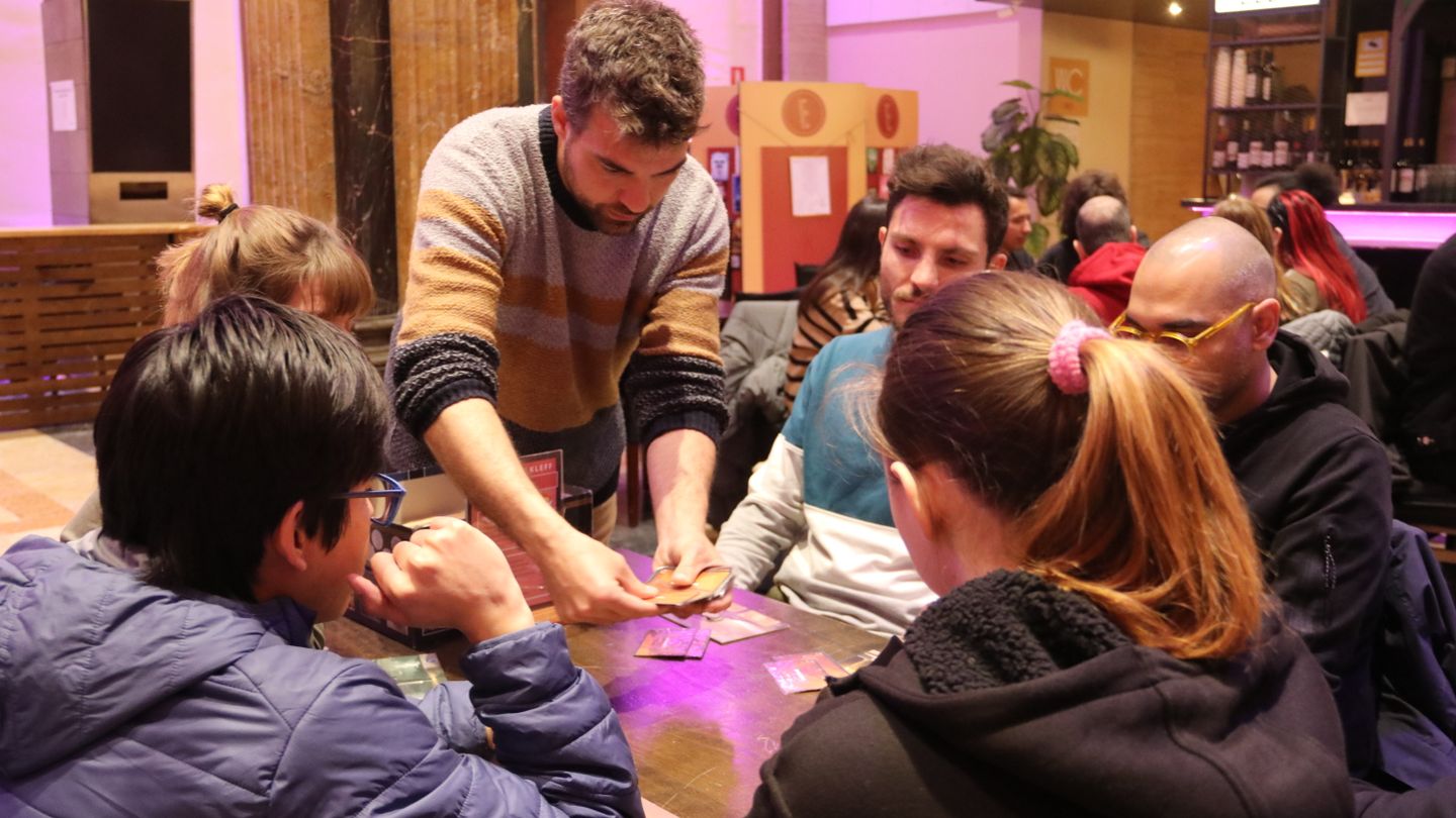Com fer amics a Barcelona jugant a jocs de taula